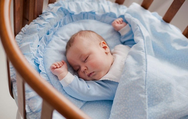 Como tapar a un bebé recién nacido para dormir